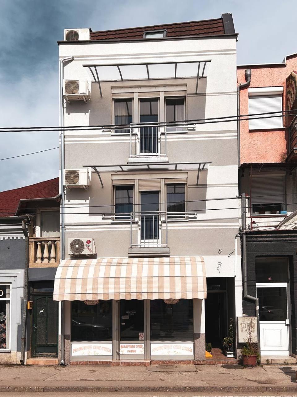 Apartments Tatjana Ягодина Экстерьер фото